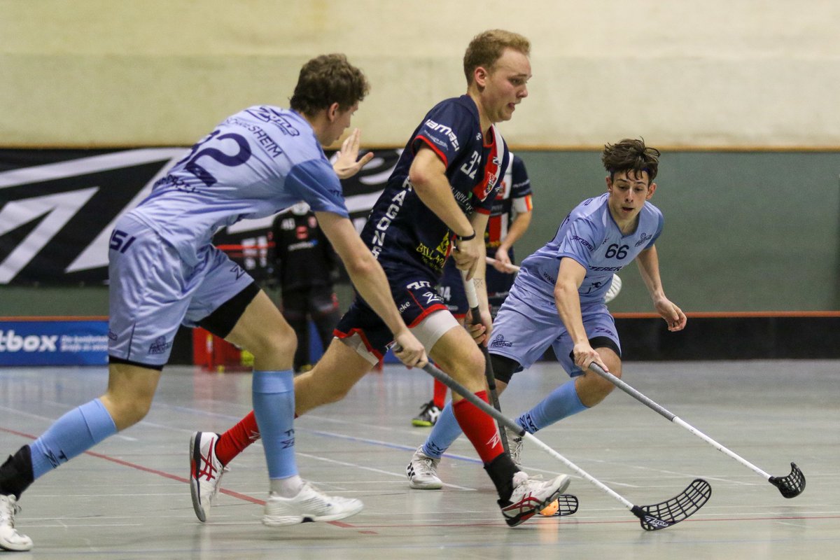 12teFrau's tweet photo. Bonn vs. Schriesheim (@TVS_Floorball) endete 3:5 (2:2; 1:1; 0:2). #fd_buli https://t.co/jYKBYm7YDl