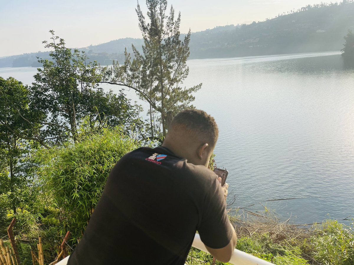wode_maya's tweet photo. Congo is the definition of beauty &amp; riches 🇨🇩🇨🇩Good Morning from Bukavu😍 https://t.co/4f808gFtrq
