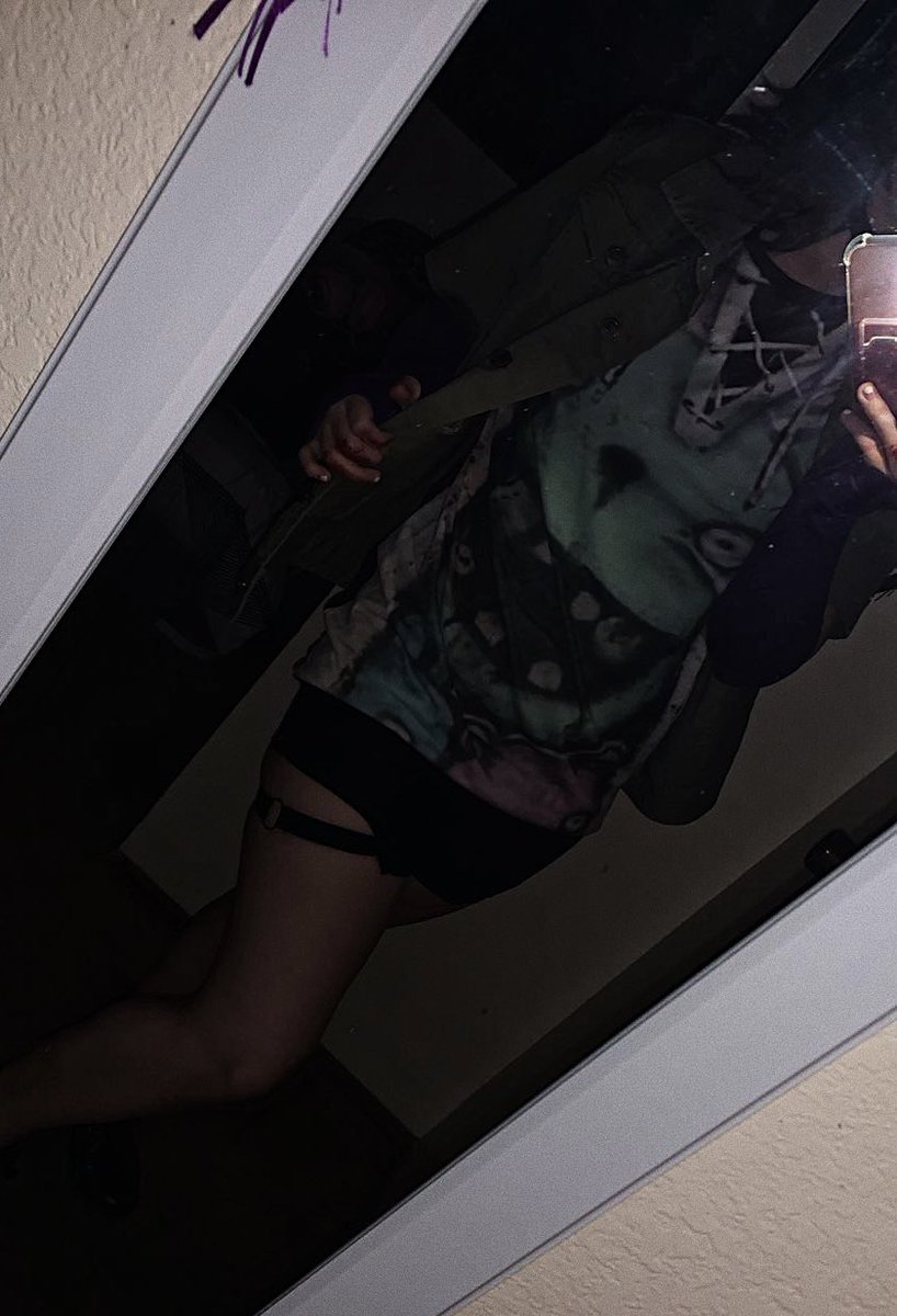alybubbles's tweet photo. Being the entity is hard 🔪 (aka my fav nea fit) https://t.co/sg9wosutKi