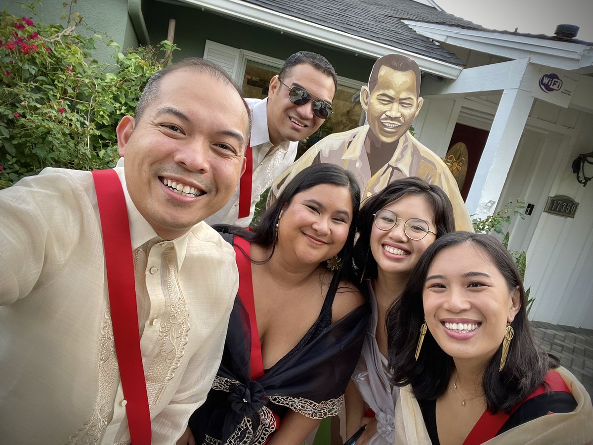 GodfreyPlata's tweet photo. Halloween weekend, night two: @PilipinoDemsβs biggest event ever. Official photos still to come, but for now, hereβs to documenting that time that we honored some amazing Fil-Am leaders and raised $25k+ to support continued power-building in our community! π₯ π΅π πͺπ½ #PALAD
1/2 https://t.co/WYzJmr1RcH