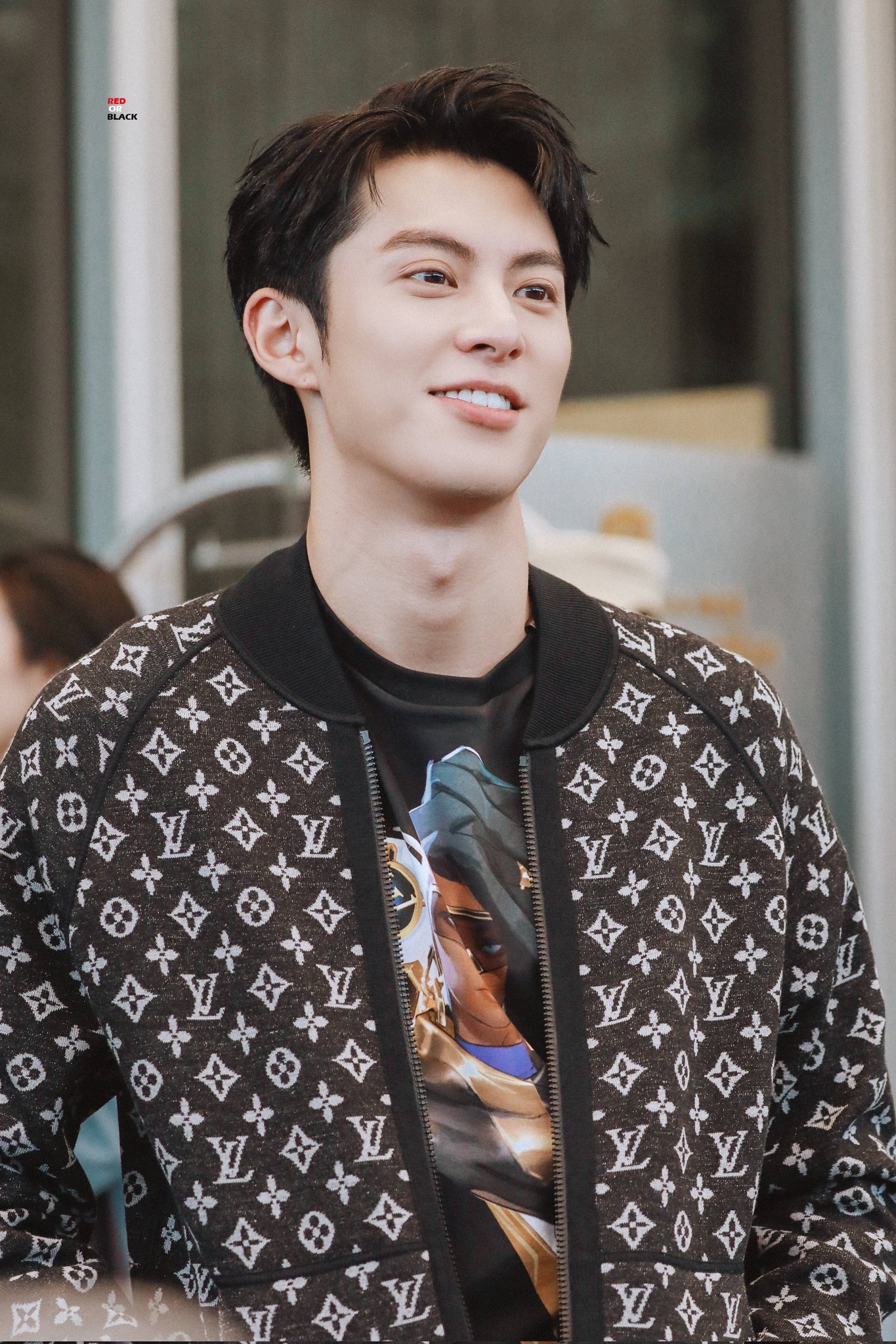 dylan wang pics on X: hi, don't forget to smile :) ↬#DylanWang