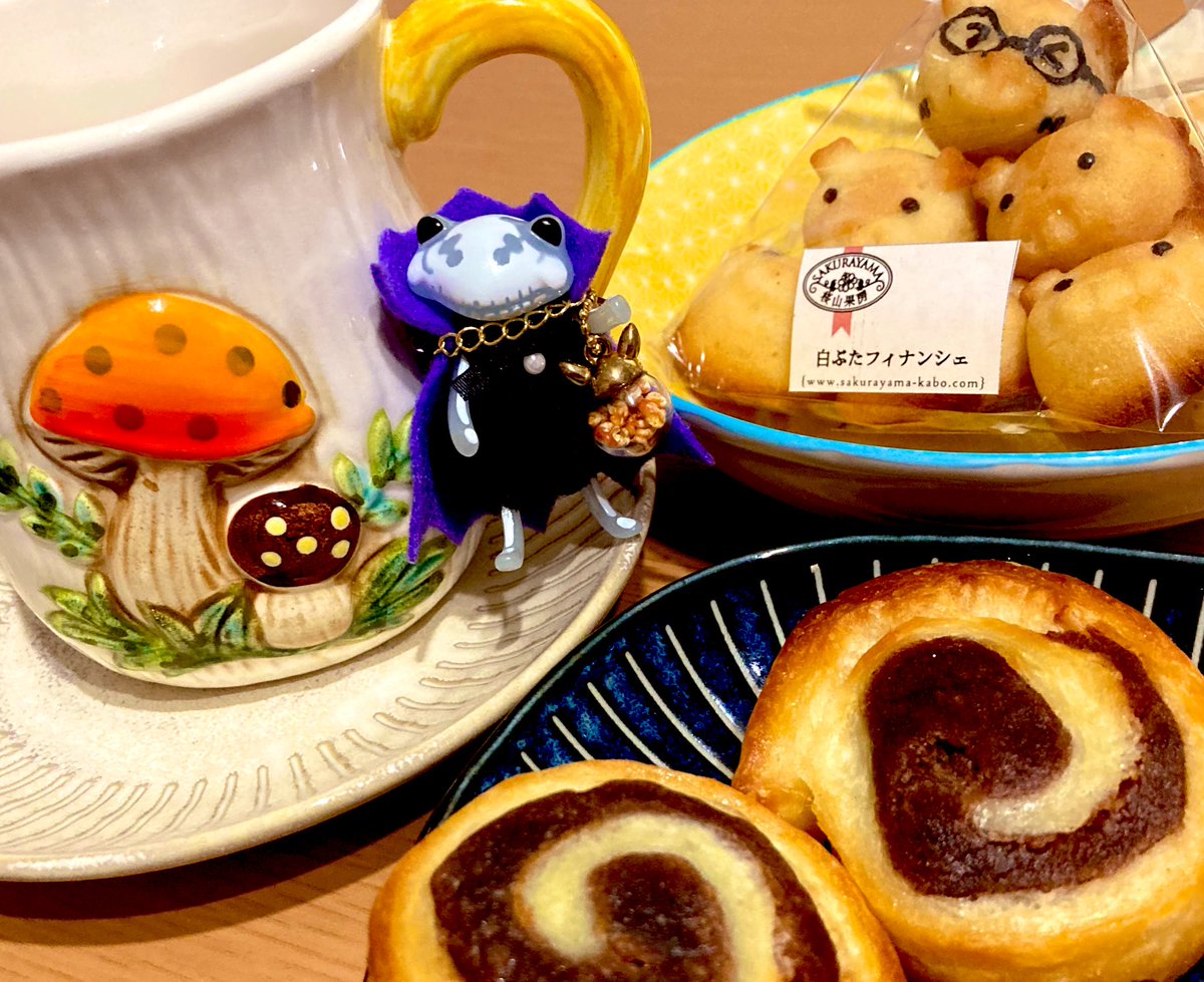 ✨時々 #フォーチュンワンダ  🎃✨

✨マミマミちゃんとささやかなハロウィン🎃お菓子パーティ中です👻✨
🌟（（（◆▼◆）））
☆*:;;:*★Happy Halloween★*:;;:*☆（（（◆▼◆）））🌟

 #ワンダカフェ
