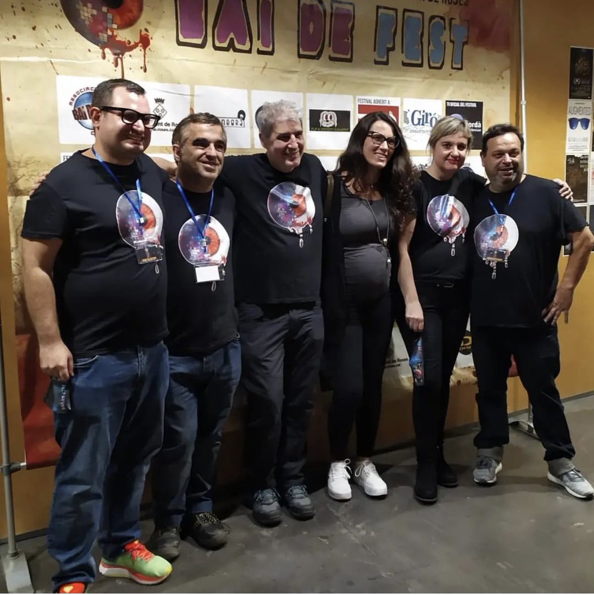 Aureli_DelPozo's tweet photo. Me lo estoy pasando teta en el @BaiDeFest ! Hoy a por el día 3, vamoooossss!!!! 🥳🥳🥳 #baidefest #roses https://t.co/ybcqypvFmz