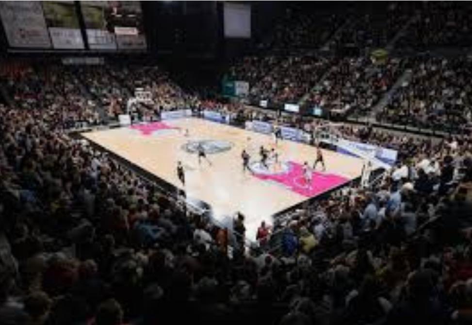 patricebegay's tweet photo. La région @NvelleAquitaine cultive la passion du #patrimoine et de l’histoire et où le #sport a 1 fort ancrage territorial et entrepreneurial  @BoulazacBasketD #Périgord #Dordogne https://t.co/CvT2CfvJ5I
