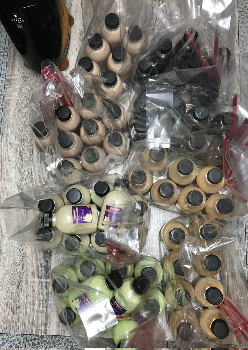 sunbear0701's tweet photo. ☕Drinks for YummyB🍵
* 15 x Americano
* 15 x Latte
* 15 x Milo
* 10 x Houjicha
* 10 x Matcha
#supanut
#SPNFoodSupport
#ผมกับผีในห้อง https://t.co/57XiEFILSl