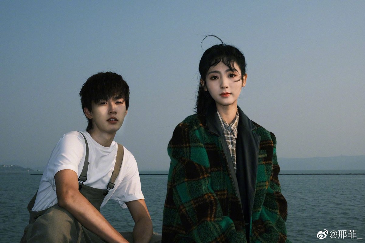 namupizza's tweet photo. #XingFei 211031 Weibo 

“Lake Tai give a vibe of 'ask the breeze when you can't decide anything but if breeze can't tell you then you shall ask yourself' 
That is amazing" 

#邢菲 #형비 #FairXing 

The guy was #LiuYuHang who casted in #YourHighnessClassMonitor and #MyGirl 

4/4 https://t.co/k645mkWApT