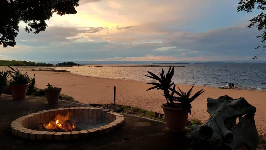 AccommodateZim2's tweet photo. #redmarketsunday Say yes to new adventures around Zimbabwe.
This  is the perfect chance to get you and your family  a BINGA experience. You can capture some good moments at this beautiful place with a great view of the beach. CONTACT 0774396543.
@redmarketsunday
@iMisred https://t.co/GdaN4nKZ4B