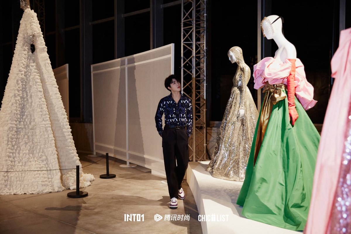 yinhaoyupics's tweet image. 211031 | patrick weibo update

Patrick for VALENTINO and 腾讯时尚! (2/2)

#แพทริค #Patrick #尹浩宇 #INTO1Patrick #Patrick尹浩宇 #เจ้าปลาดาว #INTO1