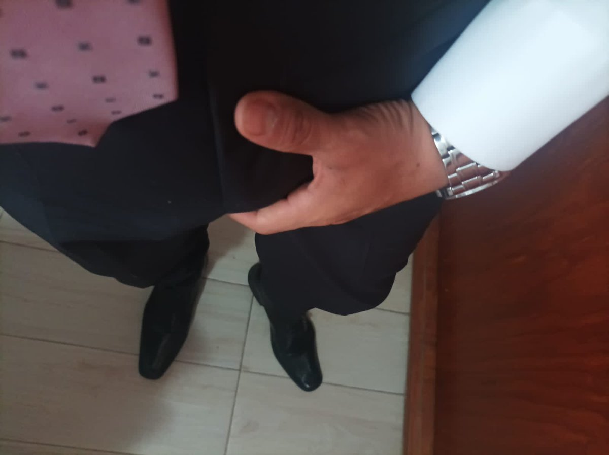 SuitManMx's tweet photo. Buenos días! Cómo amanecieron nuevos followers? Listos para más contenido @EncuentroGayMty @MayatesCuerna @mexico_chacales @Mensuitleather #hombre #gay #bulto #bulge #traje https://t.co/5kDcOzq8iQ