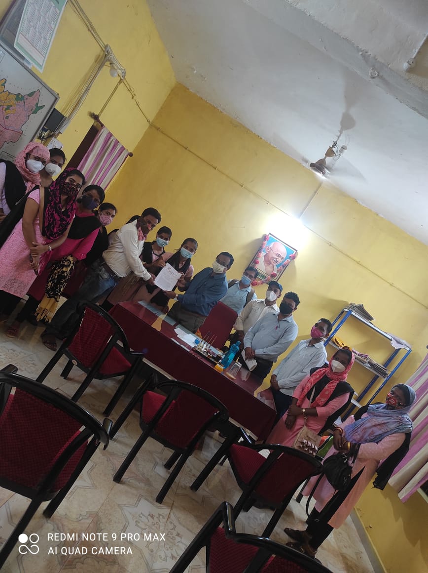 MahakurMili's tweet photo. #salaryhikeforJTCJT 
@ojtabbsr @samirdash01 @CMO_Odisha @Naveen_Odisha @SecyChief @SMEOdisha @MoSarkar5T @pranabpdas @SusantaSingh11 https://t.co/MwKrQ1hrZl