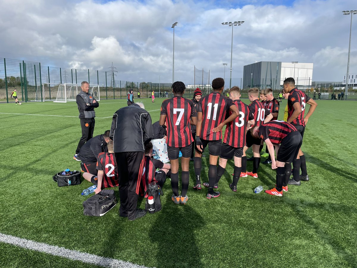 stkevinsfc's tweet image. Scoreless at half time between the BOHS/SKB 15’s against @stpatsfc @bfcdublin @ETUnderage @ExtratimeNews