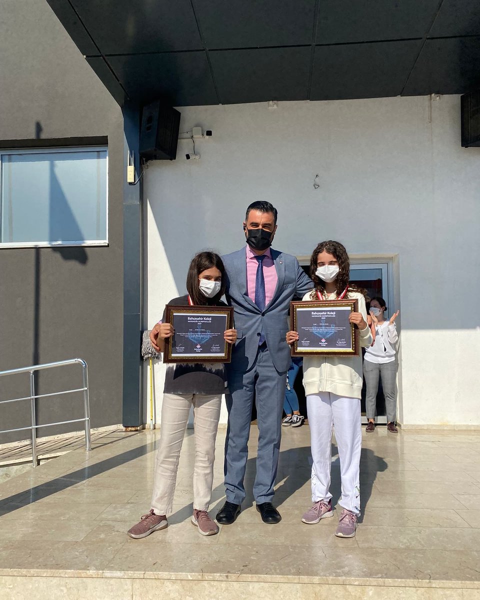 aydinbahcesehir's tweet photo. Bahçeşehir Koleji 2021 Matematik Olimpiyatlarında Türkiye https://t.co/qAgW5uBqiw olan bizleri gururlandıran öğrencilerimiz Zeynep Ela KULAK ve Öykü Nil KULAK'ı tebrik eder başarılarının devamını dileriz. https://t.co/sDZaZhrnTF