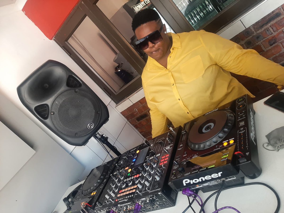 KingLaJohn's tweet photo. @SBTD_SA @TonikoliverDCS @DeepEmza https://t.co/4Jbus8Znbu