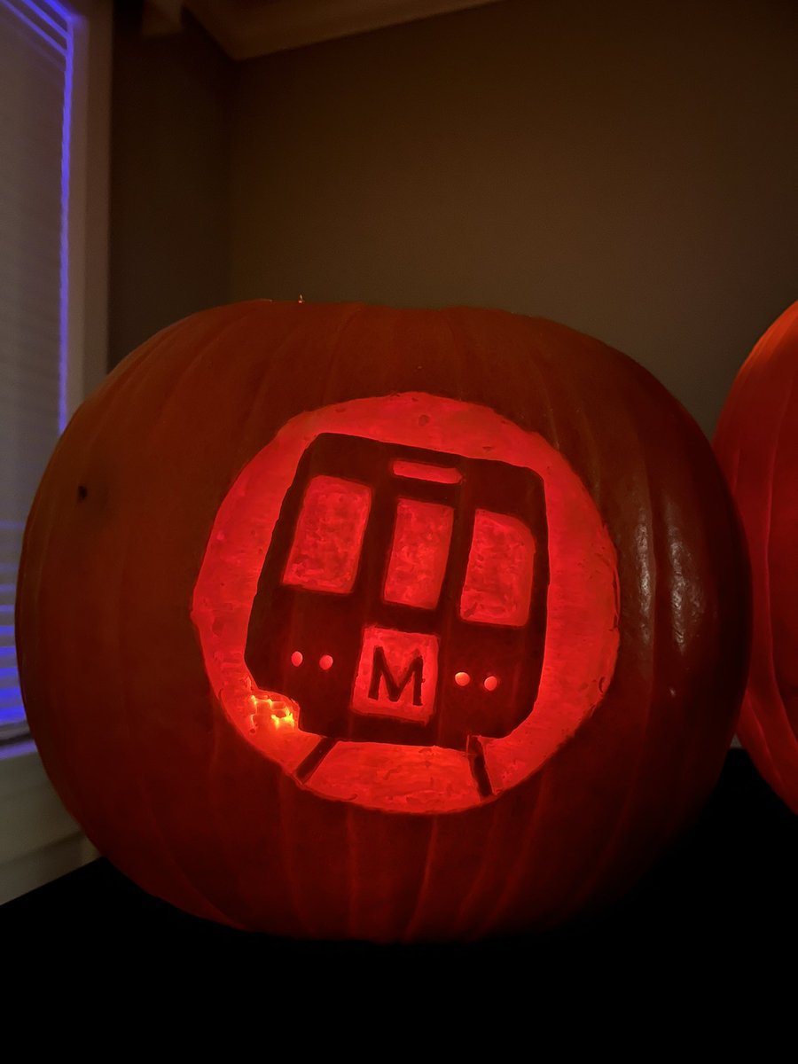 MikeStritt88's tweet photo. Happy Halloween @wmata #metro https://t.co/DMYX4YsK8C