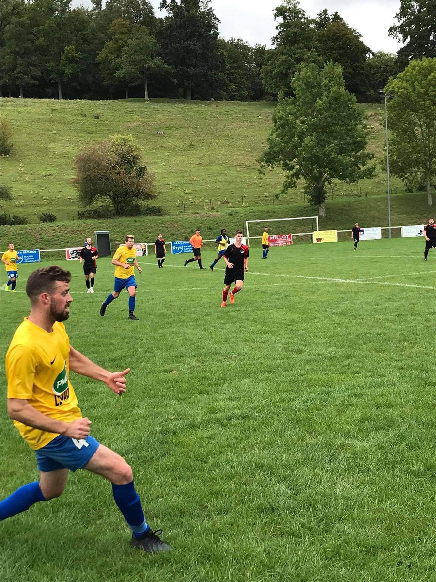 fcsaintpaul's tweet photo. [🔙 #Flashback]

La dernière rencontre face à l’US Marseille s’était conclue par une victoire de nos #RougeEtNoir 3️⃣🆚1️⃣ avec des buts de @llartDavid, @cros_anthony et @Gauthiey !

Espérons une victoire aujourd’hui 💪🏻

#USMBFCSP #TeamFCSP 🔴⚫️ https://t.co/Xv8dgHjuD0
