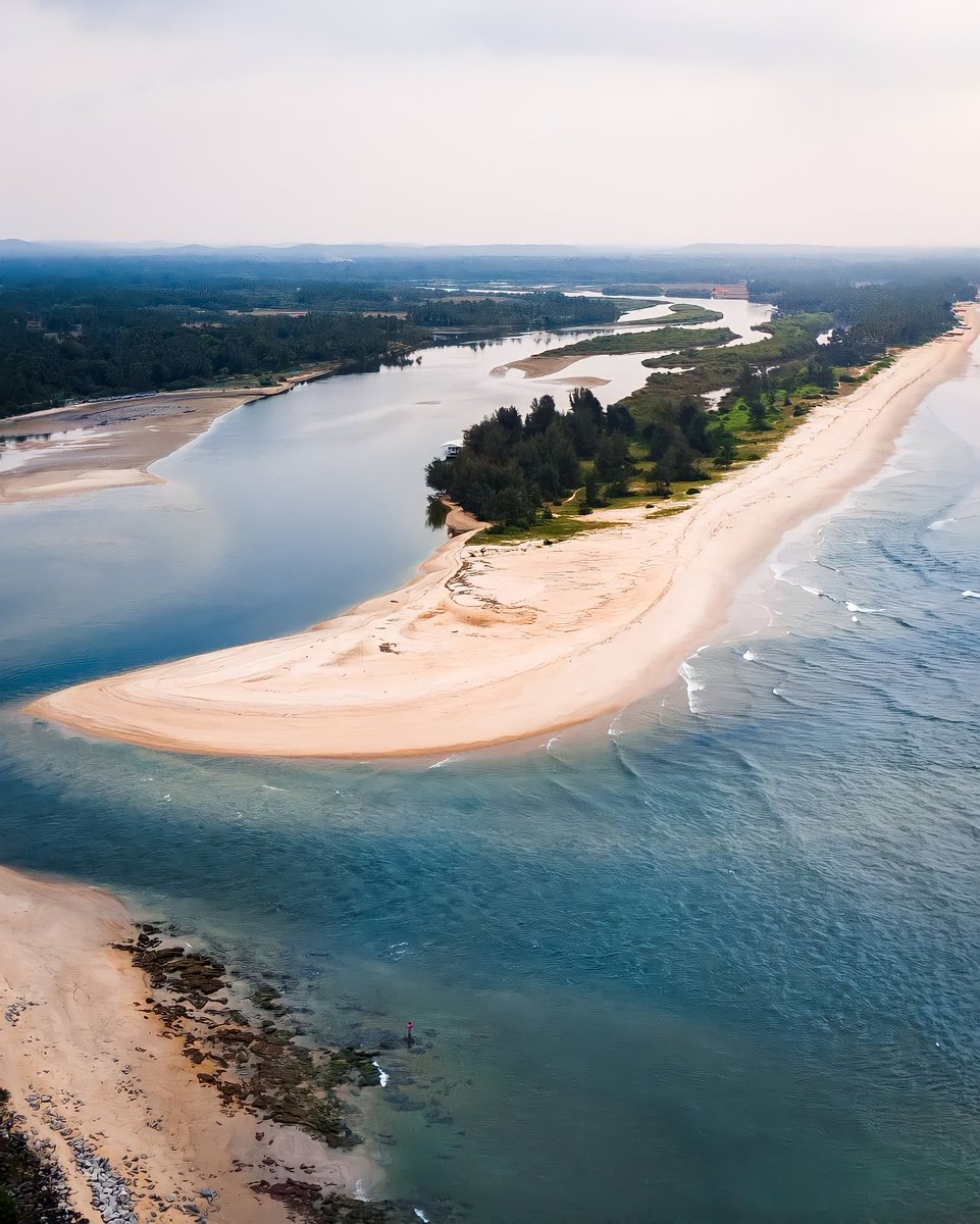 VisitUdupi's tweet photo. #OTTINENE Beach 🏖️ in #Udupi District.❤️
📸Credit: Insta: amithsreedhar
#VisitUdupi https://t.co/SlTyO35Hkh