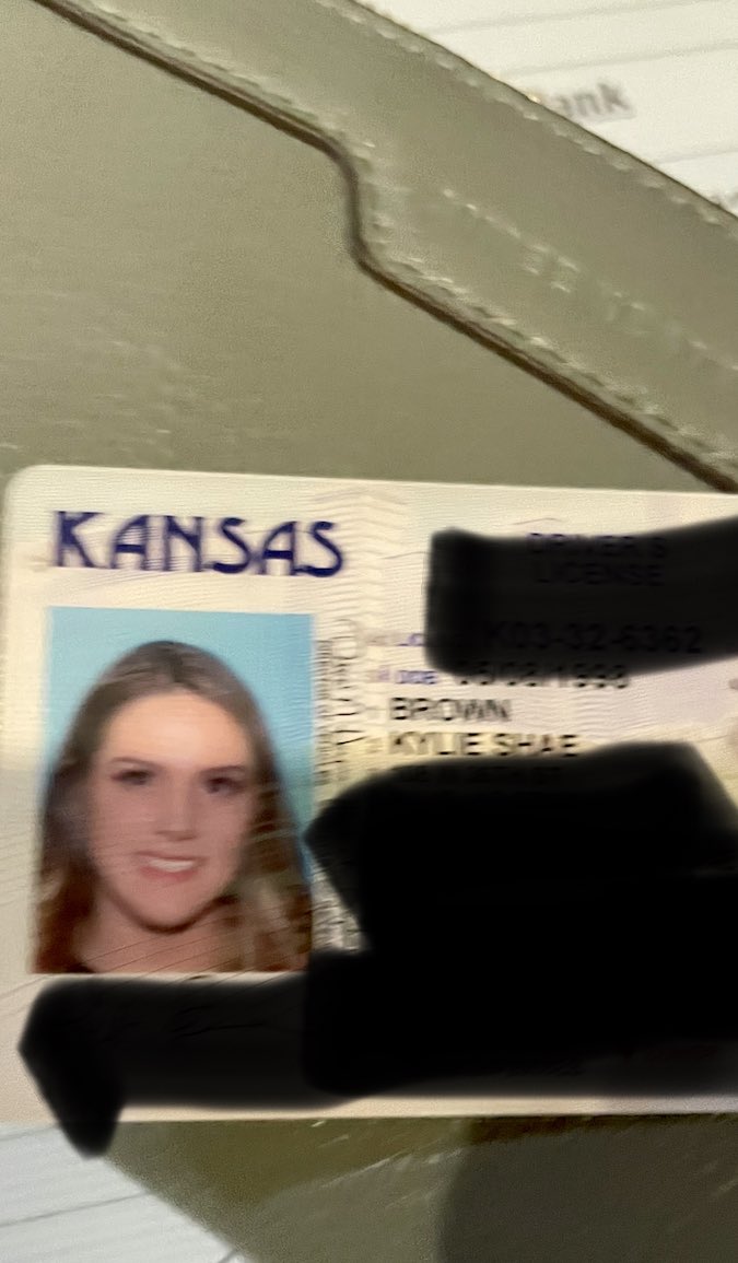 ChattersLife's tweet image. Struggling to find this young lady on social media. We have your wallet at #chatterslife no tricks, just a treat on #halloween2021 .  #sundayvibes #oagaag