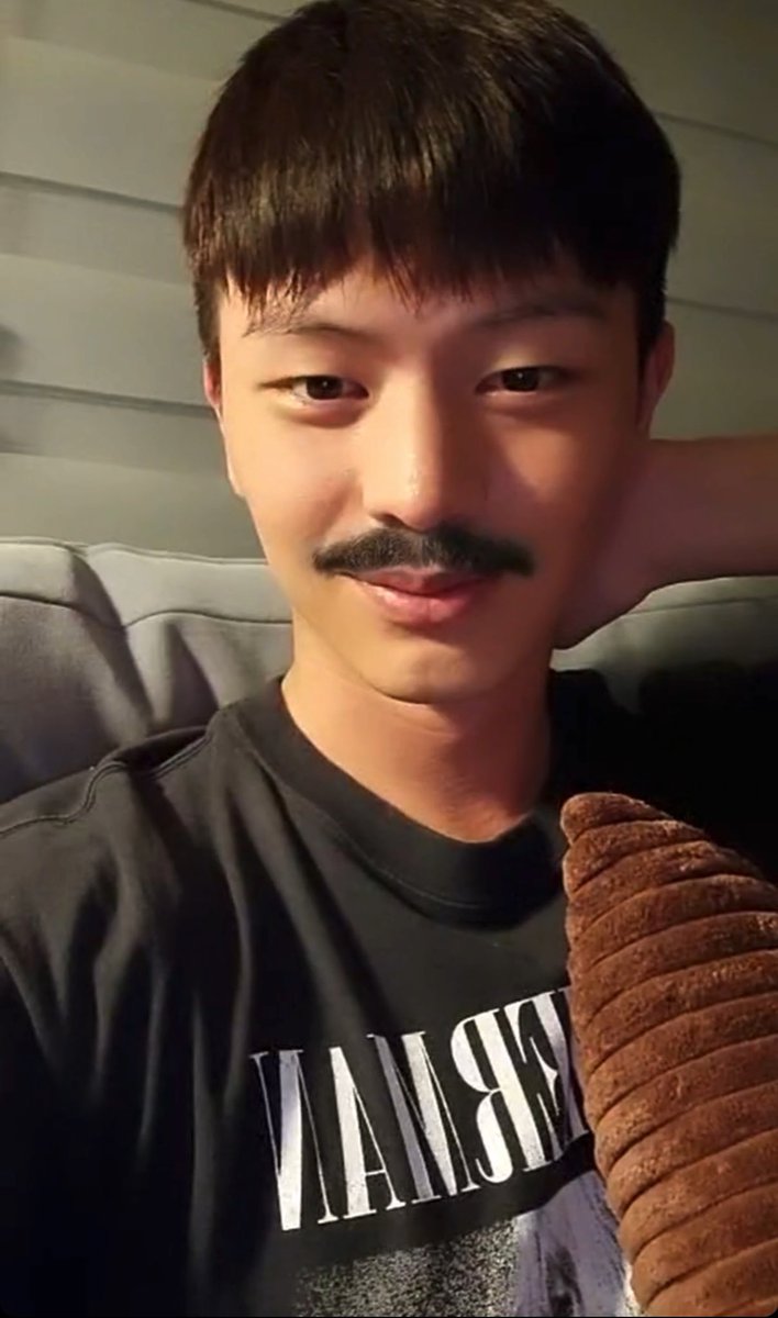 iamchichers's tweet photo. D-14
Mr. Suave yarn? 😂😂😂
#WaitingForYook
#YOOK_SUNGJAE #육성재 https://t.co/JDxmAo1Gvw