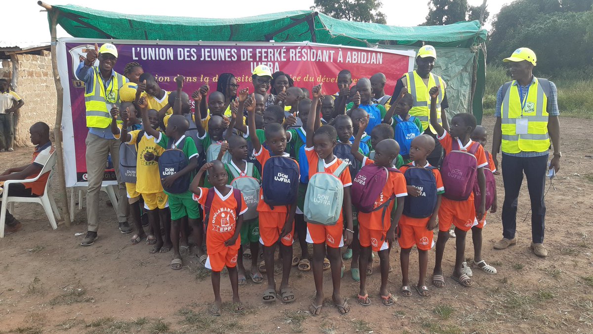 UjfraA's tweet photo. Vendredi 29.10.2021
🔴DOULAMAKAHA, dept Ferké, région du Tchologo 
Caravane de don de kits scolaires UJFRA 2021 @KOULEBAGUIDJOU @pekouho @GNINEFERE @ONG_la_VIE @FatouYEO @gnenefol @yeoyefarkiya @kaderdia @education_gouv @UNICEF_CIV @UNESCO @UNFPA_WCARO @USEmbAbidjan @UNFPA_WCARO https://t.co/bjymo8k3jR