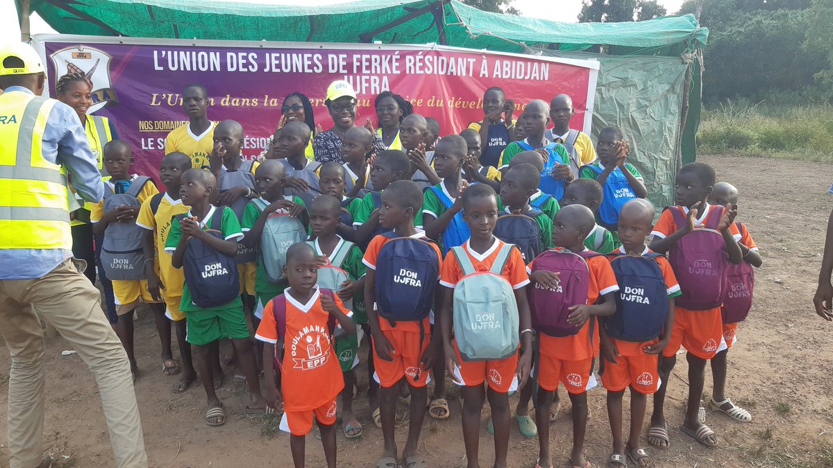 UjfraA's tweet photo. Vendredi 29.10.2021
🔴DOULAMAKAHA, dept Ferké, région du Tchologo 
Caravane de don de kits scolaires UJFRA 2021 @KOULEBAGUIDJOU @pekouho @GNINEFERE @ONG_la_VIE @FatouYEO @gnenefol @yeoyefarkiya @kaderdia @education_gouv @UNICEF_CIV @UNESCO @UNFPA_WCARO @USEmbAbidjan @UNFPA_WCARO https://t.co/bjymo8k3jR