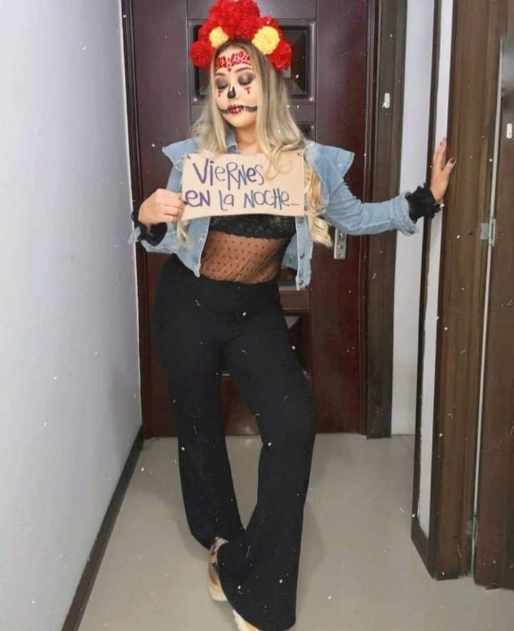 MetroyMedio2's tweet photo. Un amigo se disfrazó así con la esposa. ❤️ https://t.co/DP2cNg22ab