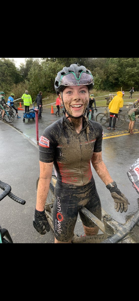 RutterfordMini's tweet photo. Mia’s favourite conditions!! 2nd place today at Redbridge CX race. Not bad at all after riding over 200 miles in the mountains last week 🥈❤️🚴🏻‍♀️#mudfest#superstrong #newbike https://t.co/sUlqYSor75