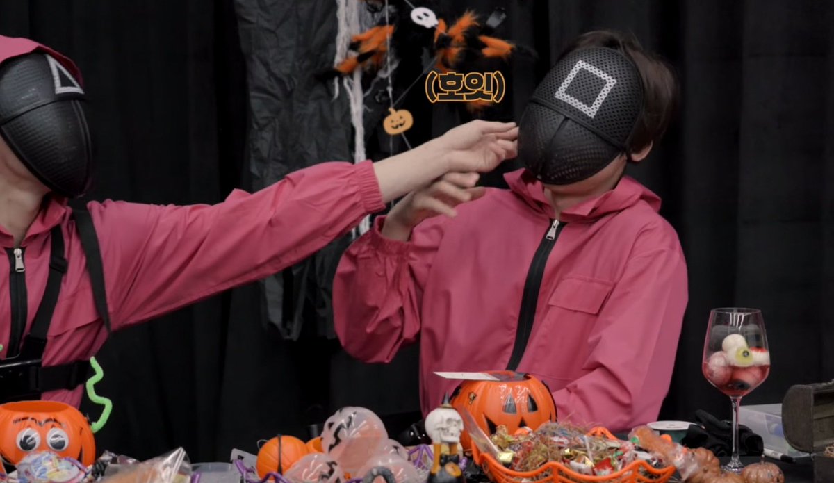 g_eneglaer's tweet photo. มีคนหยอกแฟนค่ะคุณครู!!!! #nomin https://t.co/BghbOrgj9v