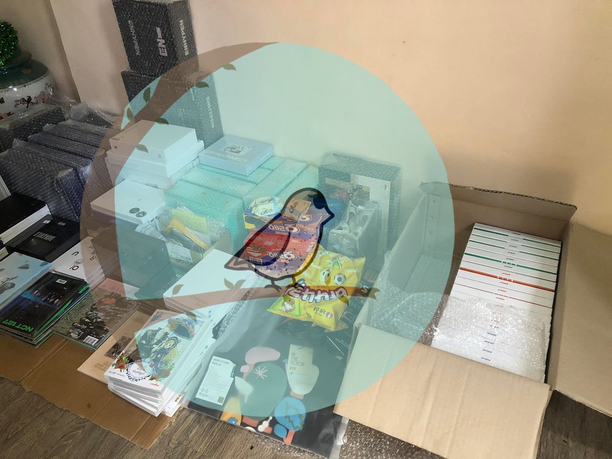 MISTLEBOXSHARER's tweet photo. 🦅BOX 13 ARRIVED 📦 Sunday, Oct 31,2021
✅DONE Sorting out
📦SDD Pick-up start Nov 2,2021
📦SCO Pick-up Nov 3,2021
----
BOX 14 & 15 - IN-TRANSIT
⭕️OPEN BOX 16
BOX SHARE NA! with Mistle✉️
#BOXSHARING
#MISTLEUPDATES
#MistleBoxSharing
#MistleBoxArrivals
#MistleBoxStatus https://t.co/bY5Cmi1DAe