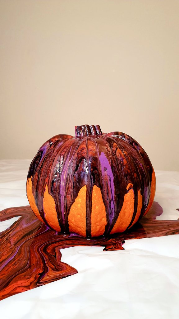 ShafaqsOutlook's tweet photo. Spooky time 👻🍭
Full video of acrylic pouring ⬇️
https://t.co/39uj6FBRf7

#halloween2021
#Halloween #HappyHalloween2021 #sundayvibes #acrylicpainting #artistsontwitter #fluidart #acrylicpouring #abstractart #paintingoftheday https://t.co/cg3AcHBHGD