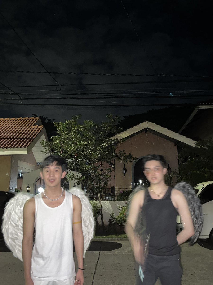 benjiedsch's tweet photo. fallen angel 🤪 https://t.co/UBVV8leCmi