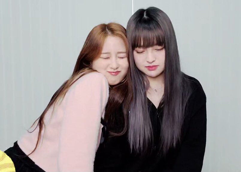 archiveyuuri's tweet photo. 211031 ㅡ VLive  
#YUURI #유우리 #JIAN #지안 #LUNARSOLAR #루나솔라 https://t.co/oYZNmPTrP8