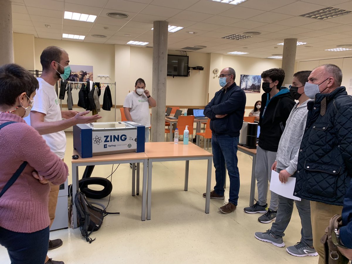 🚐Gran día ayer en #Consuegra con la nueva ruta de #fablabitinerante 🚐

Muchas gracias por tan buena acogida al los participantes y al <a href="/AytoConsuegra/">AytoConsuegra</a> por la acogida.

<a href="/USembassyMadrid/">U.S. Embassy Madrid 🇺🇸🇪🇸</a> 
<a href="/FablabCuenca/">Fablab Cuenca</a> 
<a href="/CruzRojaCuenca/">Cruz Roja Cuenca</a> 
<a href="/DipuCuenca/">Diputación de Cuenca</a>