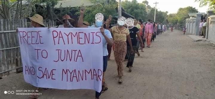 Mnla98479375's tweet photo. The protest march was held on October 31 in #Kankone village, #Salingyi Township, led by the main strike group.
#FreezePaymentsToJunta
#Oct31Coup
#WhatsHappeningInMyanmar https://t.co/HetcDZ7EQ5
