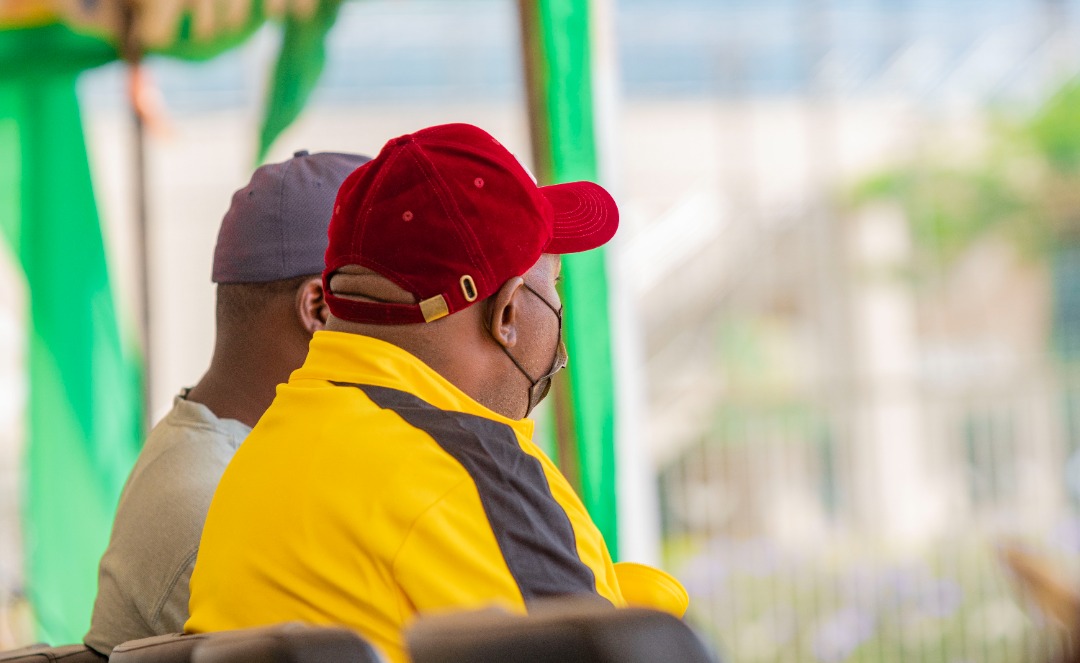 FerwahandRwanda's tweet photo. Umuyobozi wa #FERWAHAND @utabarutset ari gukurikirana imikino ya nyuma ya #CoupeduRwanda https://t.co/vgjr46YnHC