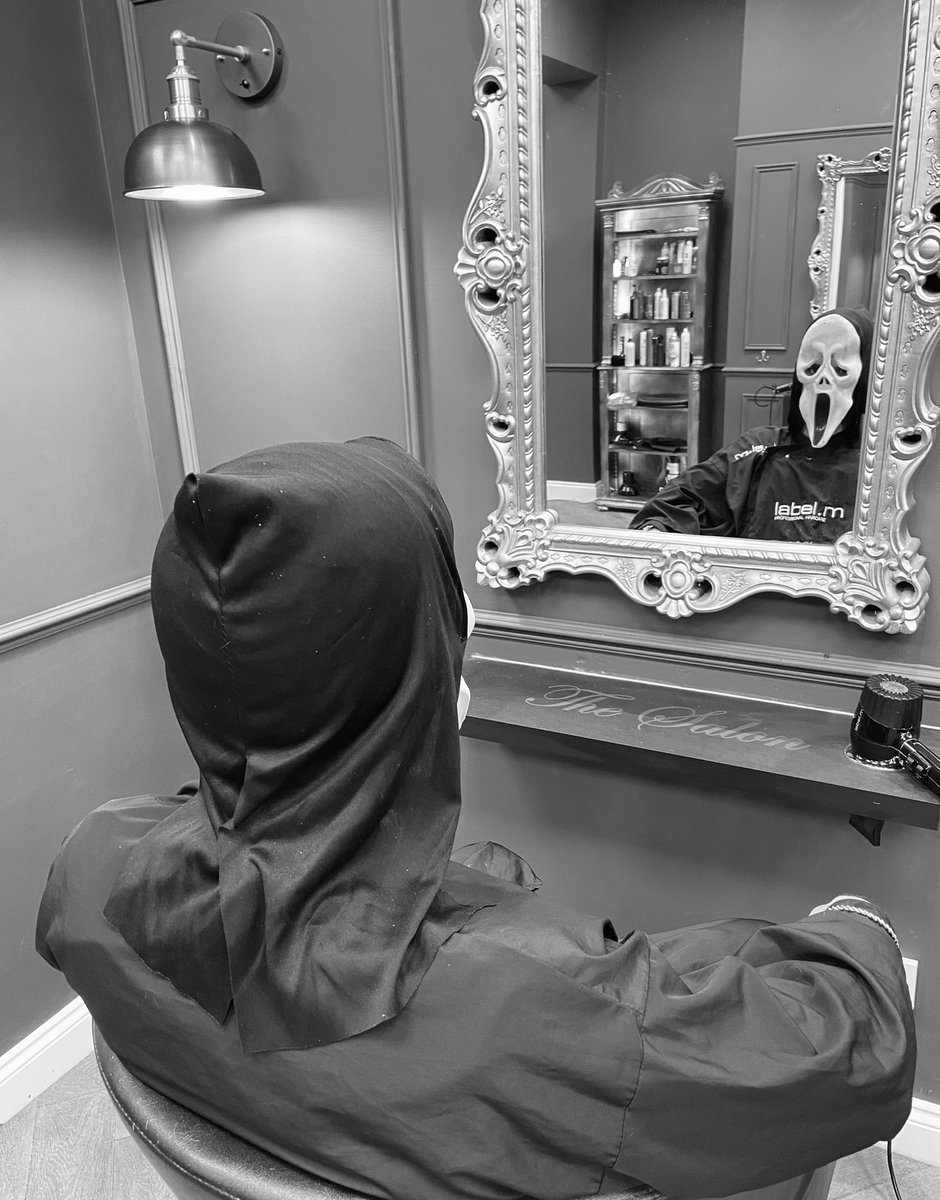 🎃Happy Halloween 🎃
We are still encouraging all our clients to wear masks.
(Jokes aside, we would appreciate wearing a mask throughout your service) 😷
#halloween2021 #facemask #WearAMask