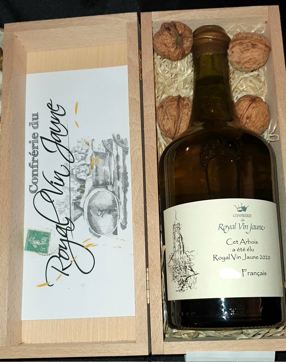 Ch_THIEBAUD's tweet photo. [CONFRERIE ROYAL VIN JAUNE]
Heureux d'avoir partagé un verre de vin jaune avec mon ami Thierry BUATOIS Président de la CPME71.
#vinjaune
#jura https://t.co/ZgqTlzWMp1