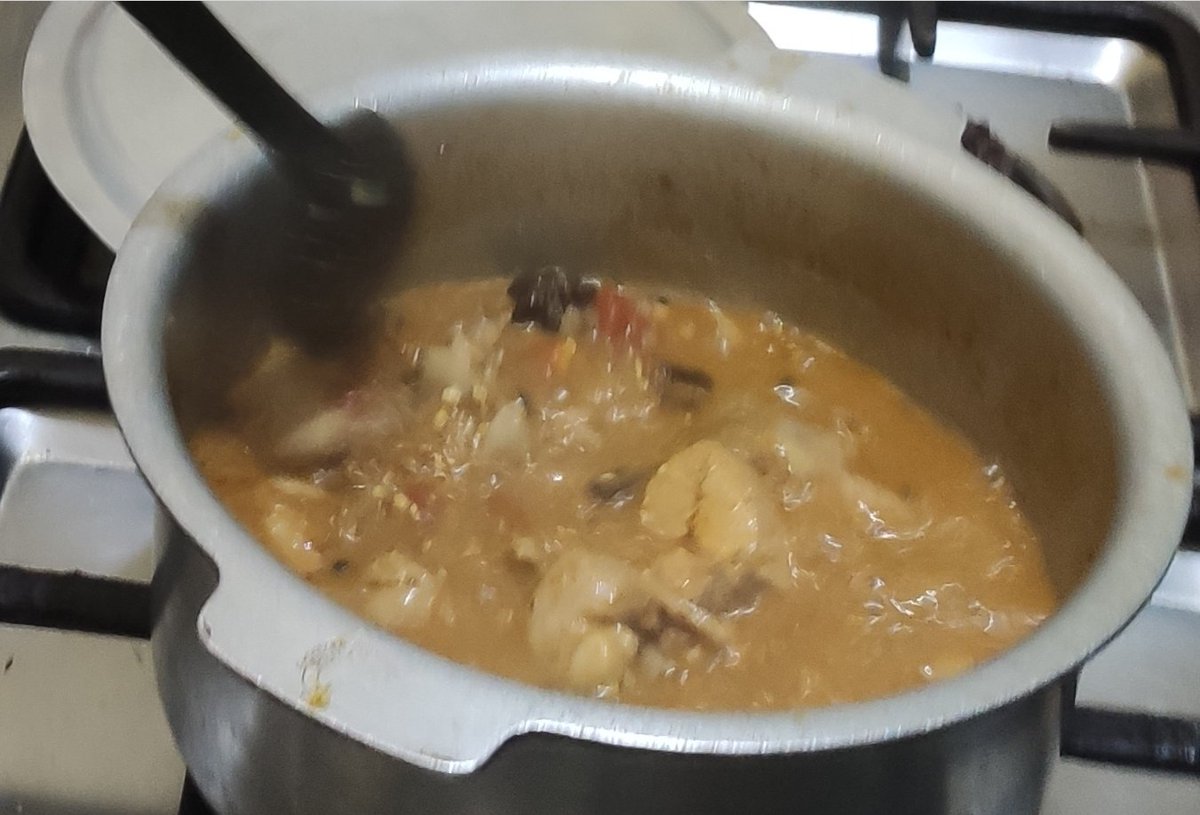 RashnaGazder's tweet photo. Our younger son Dr Noshirwan decided to make us all a biryani for lunch. He attempted it for the first time inspired by @FoodFusionPK. It was delicious. The right amount of home spice, no packet masala and perfectly cooked rice. We thoroughly enjoyed our lunch. #doctorscancook https://t.co/OImbRl505x