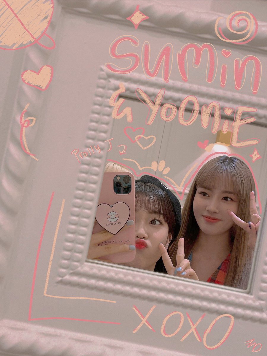 zstfuz's tweet photo. hugs and kisses with sumin and yoon~
@STAYC_official 
•
•
•
#stayc #staycsumin #staycsuminedit #staycyoon #staycyoonedit #doodle #doodleedit #doodleart https://t.co/rFnbFTZiDq