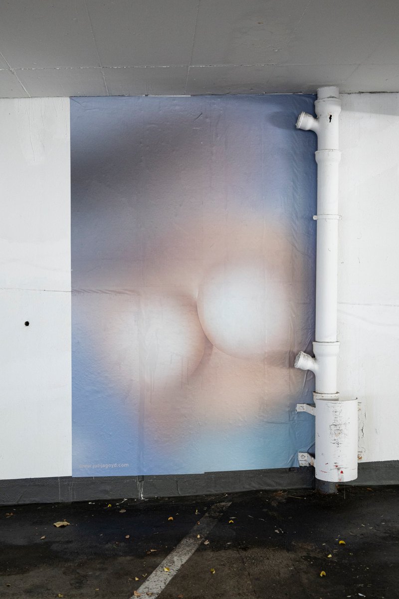 JulijaGoyd's tweet photo. "Daphne Rosen" from series "Emates" -  the exhibition @fumesandperfumes at Zublin Parkhaus, Stuttgart. https://t.co/ebXUWpgvR3
