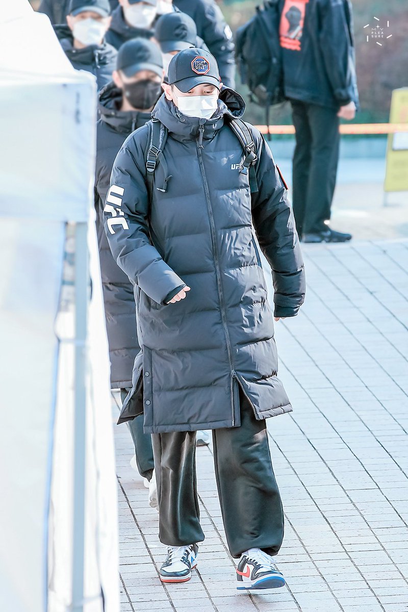 myPCY1127's tweet photo. 211031 #메이사의노래 #라만 찬열이 출근과 퇴근

https://t.co/NI6VNX75Jn
https://t.co/tzVc9OXubN
https://t.co/TjidDOZ3pz
https://t.co/H6riH5xC5E

#CHANYEOL #찬열 #엑소찬열
#EXO #엑소 @weareoneEXO 
#라만_찬열이의_노래 
#MeissingChanyeol https://t.co/wI9fk964Mw