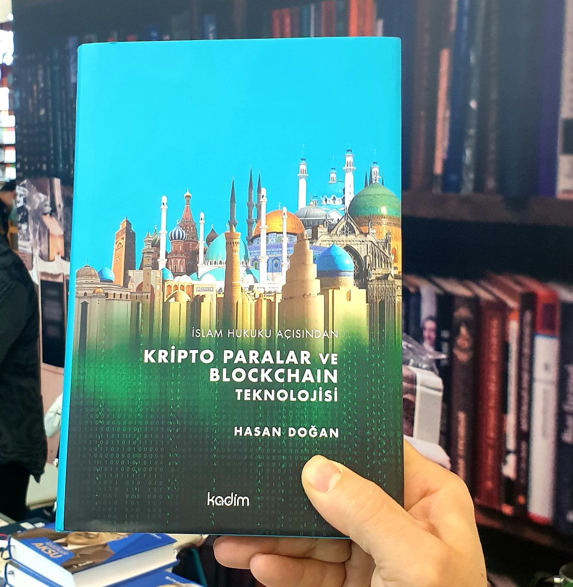 KadimYayin's tweet photo. TÜKENDİ!!!

✒Kitabımızın ilk baskısı tükenmiştir.
Tüm okurlarımıza gösterdikleri ilgi için çok teşekkür ediyoruz.👏👏👏

👉Kitabımızın 2. baskısı yakında çıkıyor..📘
@hasandogan 

#ankarakitapfuari 
#kadimkitaplar https://t.co/kIdnqjL5sp https://t.co/er7BRYtFGd