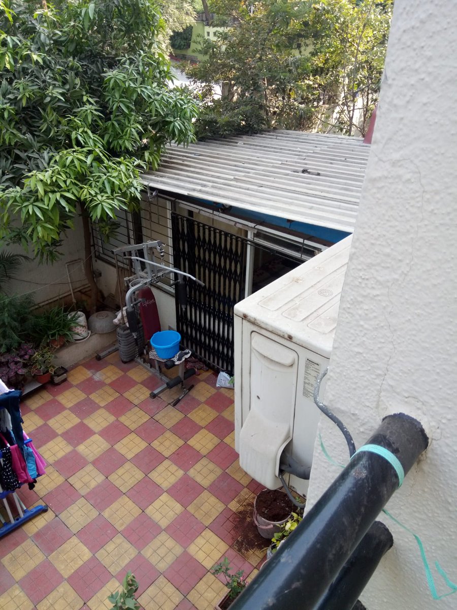 konicabhatia's tweet photo. All ground floor and terrace flat owners using space to convert into room and offices , after putting shed , slowly and steadily now it's 1 room added. Is this valid ?? Legal ?? Society members behaving like they are society owners... https://t.co/73CTEpELYU
