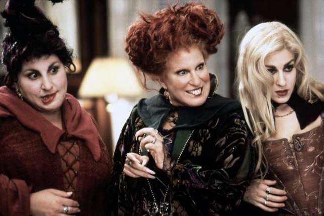 MIRANDIST's tweet photo. happy halloween to my favourite spooky baddies 🕸 https://t.co/ktQERewrti
