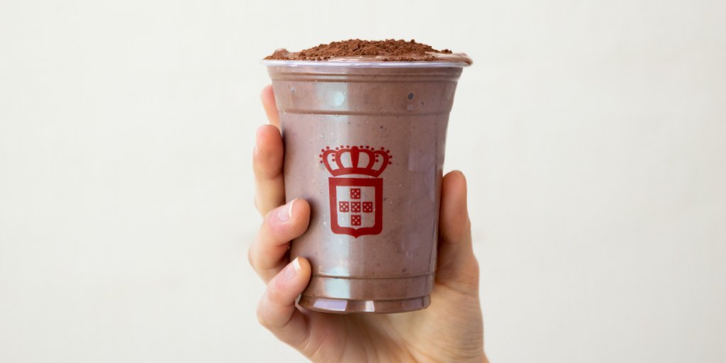 vidaecaffe's tweet photo. Calling all vegans or lovers of deliciousness! Try our new Cocoa Nut Butter Smoothie made with Banana, almond milk, dates, almond & macadamia nut butter & cocoa powder. #vegan #summermade #muchofresh #summermenu #plantbased https://t.co/gHbQzSbVz6
