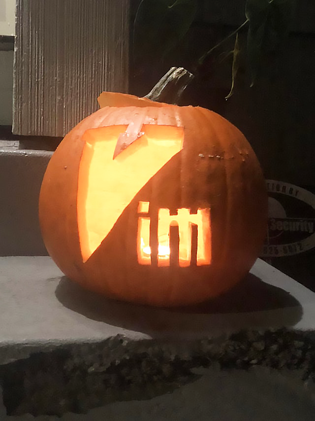 lesjoiesducode's tweet photo. Joyeux HalloVim ! 🎃 https://t.co/ui3ne7AGSY