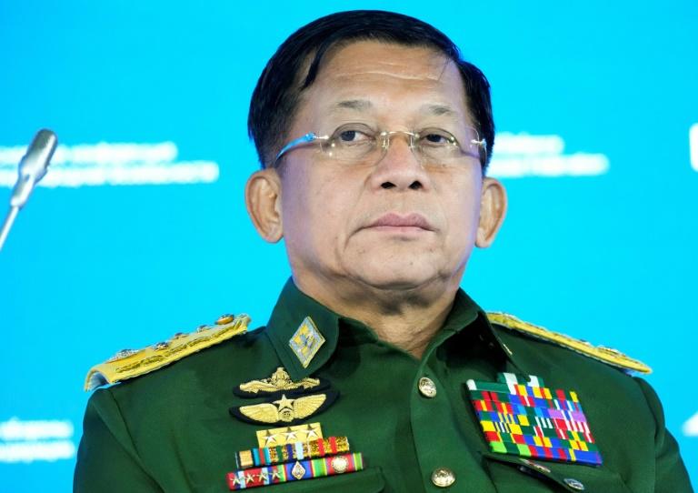 KenRoth's tweet photo. An important motive behind the coups in both Myanmar and Sudan are the vast business interests of both militaries, which they don't want to relinquish or submit to civilian control. The generals want their profits before democracy. https://t.co/yLJ8nxL9e3 https://t.co/6ip6xlRu7X https://t.co/g2WNpc9aC7