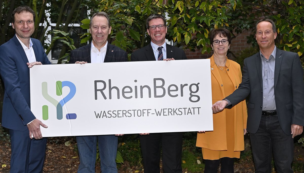 presscontact tweet media