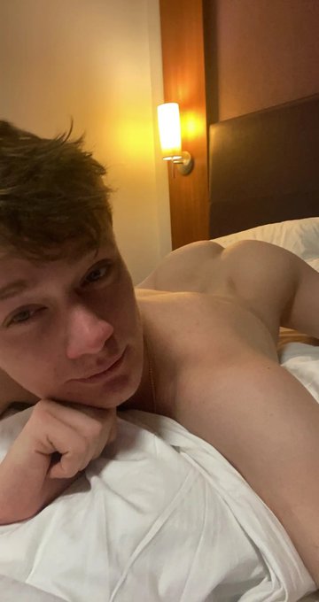 Anyone feeling cake for breakfast? https://t.co/fK1wVLHXEZ