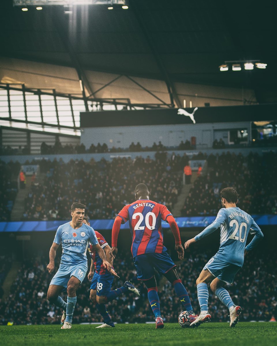 chrisbenteke's tweet photo. What a win in Manchester 🤩🦅 https://t.co/10OGhbJuIo