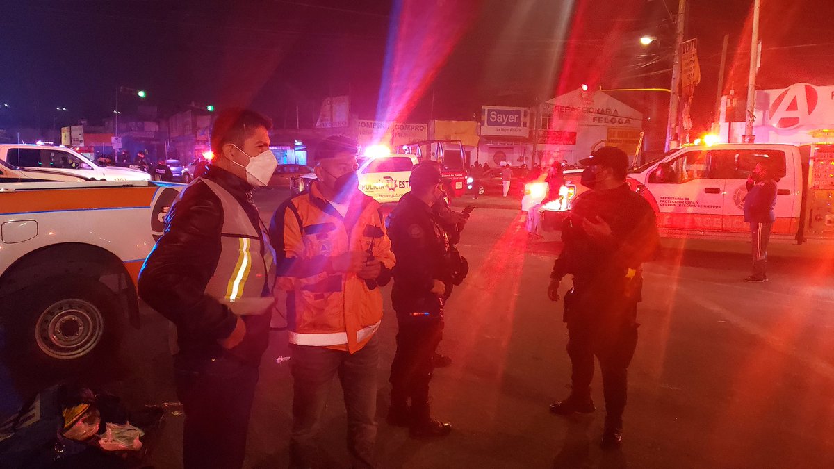 #PCInforma | El alcalde <a href="/eduardorivera01/">Eduardo Rivera Pérez</a> se encuentra en el puesto de mando cordinando las acciones de auxilio a la población.

🚑Brinde paso a las unidades de emergencia.